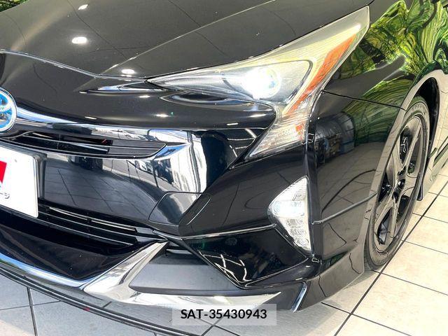 Toyota PRIUS 2016-02 8745276-11