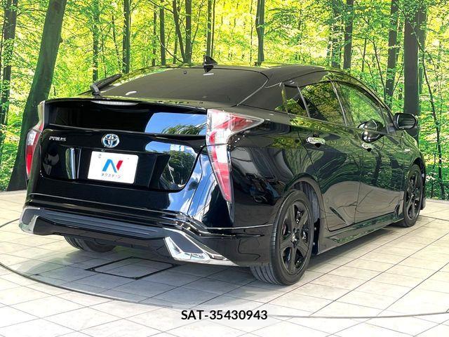Toyota PRIUS 2016-02 8745276-16