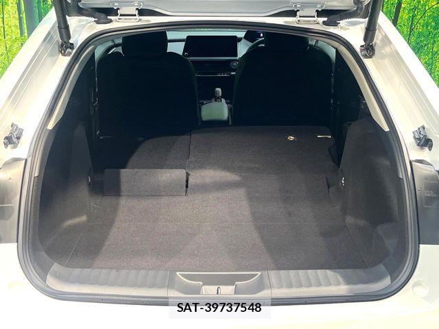 Toyota PRIUS 2023-05 8745234-9