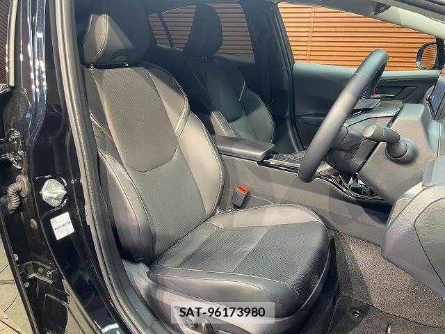 Toyota PRIUS 2024-09 8745240-10
