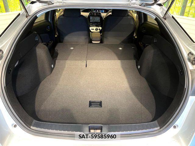 Toyota PRIUS 2017-02 8745286-10