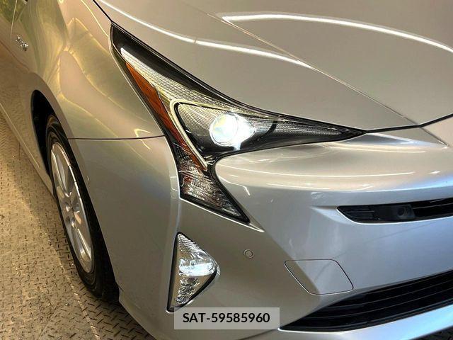 Toyota PRIUS 2017-02 8745286-12