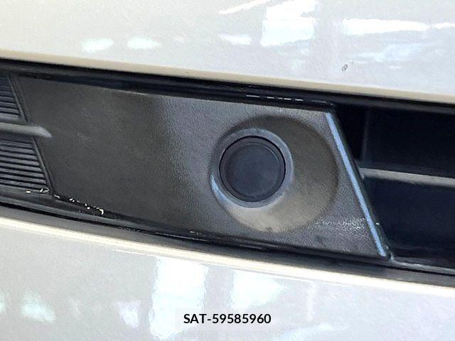 Toyota PRIUS 2017-02 8745286-5