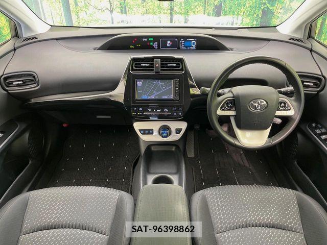 Toyota PRIUS 2016-11 8745266-1