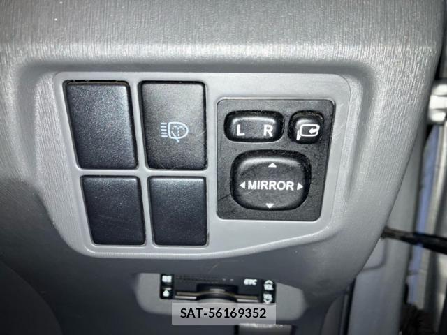 Toyota PRIUS 2011-10 8745344-14