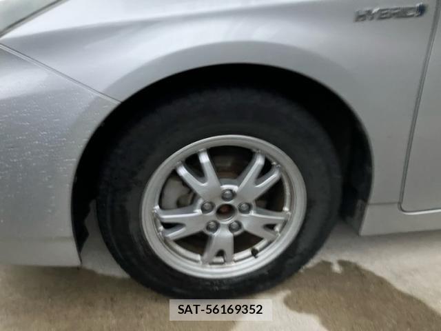 Toyota PRIUS 2011-10 8745344-2