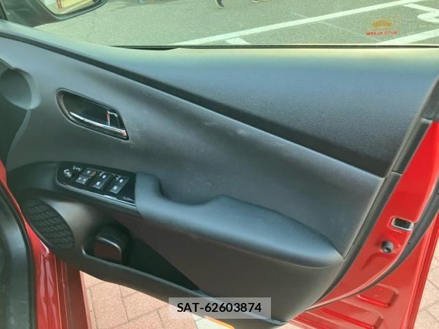 Toyota PRIUS 2017-12 8745297-9