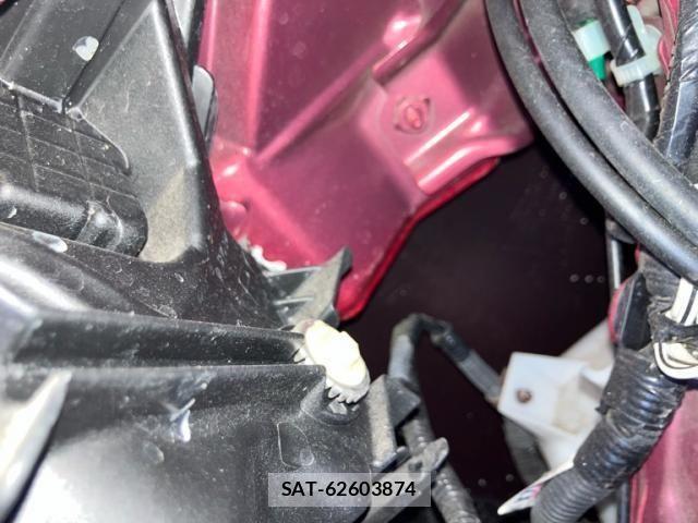 Toyota PRIUS 2017-12 8745297-19