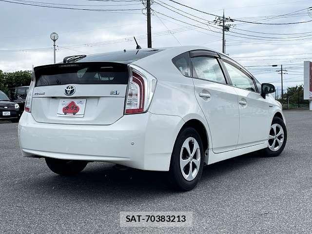 Toyota PRIUS 2013-09 8745310-2