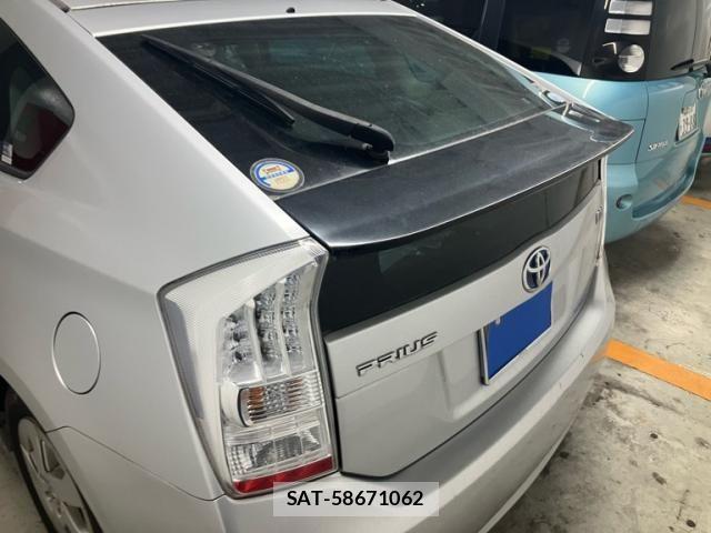 Toyota PRIUS 2009-09 8745349-6