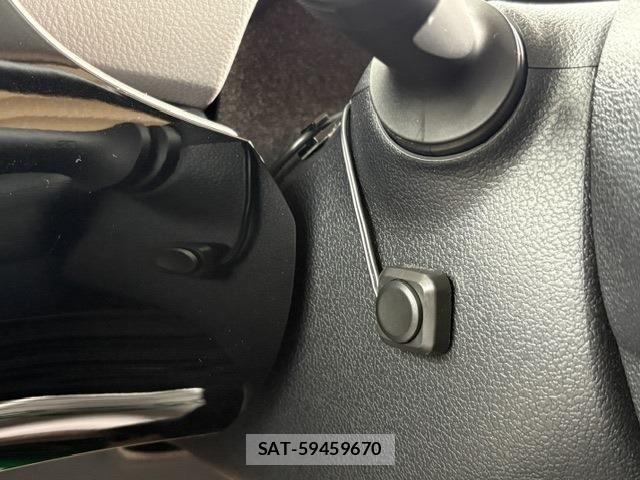 Toyota PRIUS 2016-06 8745267-20