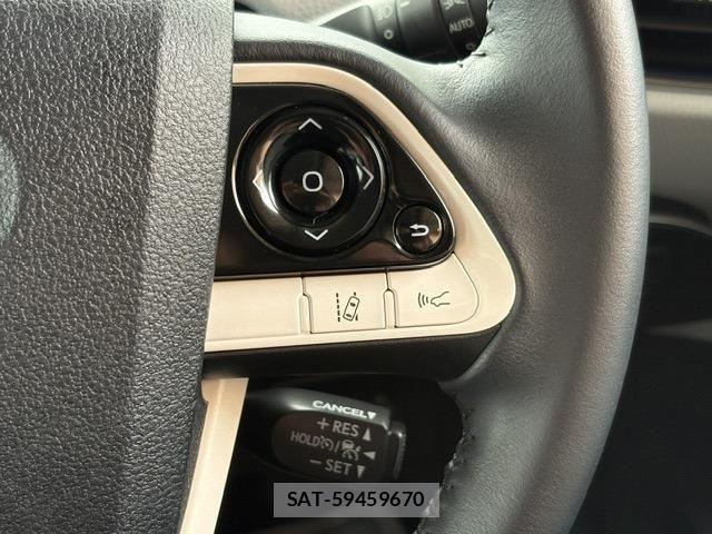 Toyota PRIUS 2016-06 8745267-28