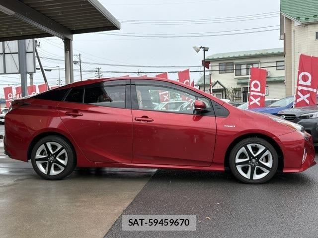 Toyota PRIUS 2016-06 8745267-3