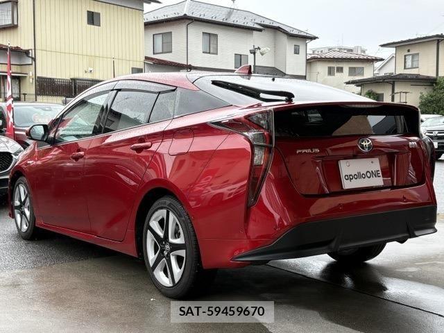 Toyota PRIUS 2016-06 8745267-6