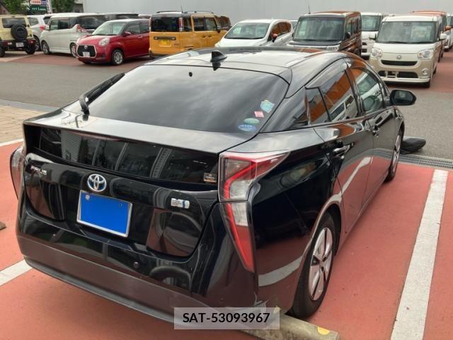 Toyota PRIUS 2016-06 8745300-1