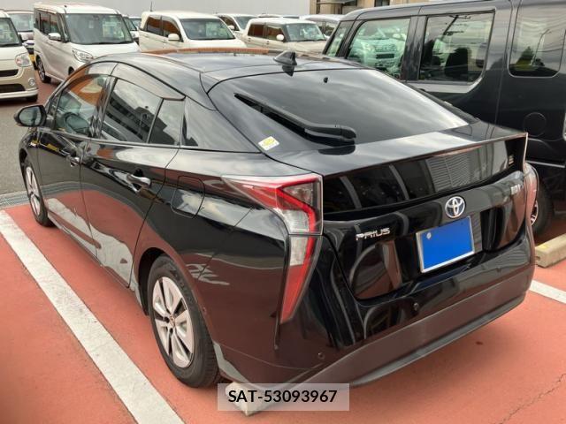 Toyota PRIUS 2016-06 8745300-4