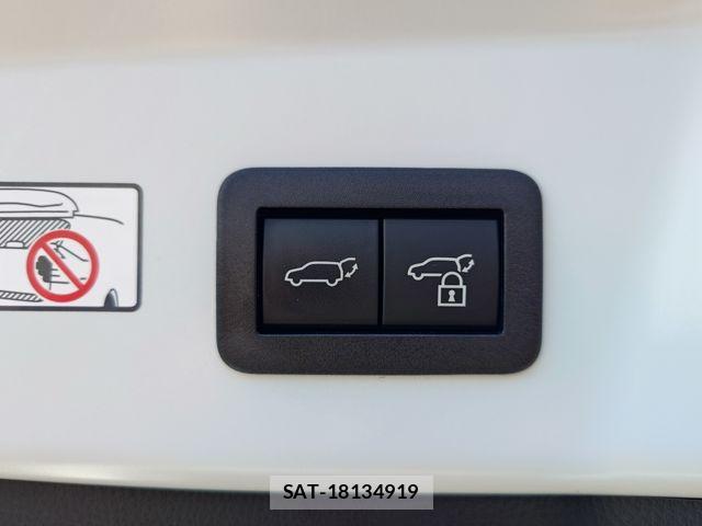 Toyota PRIUS 2023-06 8745239-26