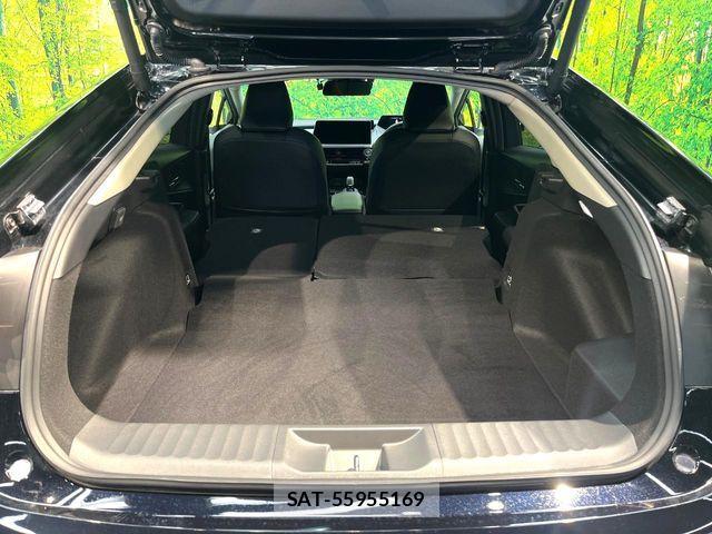 Toyota PRIUS 2024-03 8745236-9