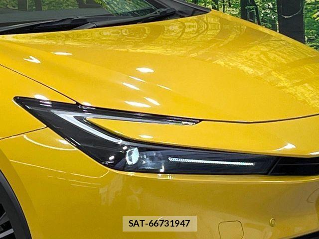 Toyota PRIUS 2023-02 8745256-11