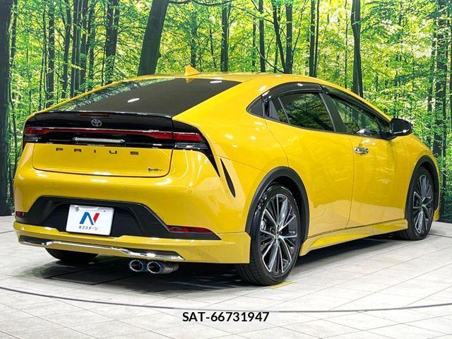 Toyota PRIUS 2023-02 8745256-16