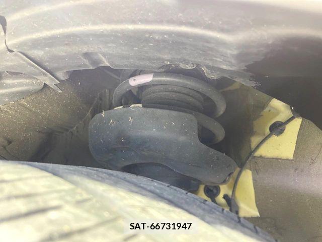 Toyota PRIUS 2023-02 8745256-19