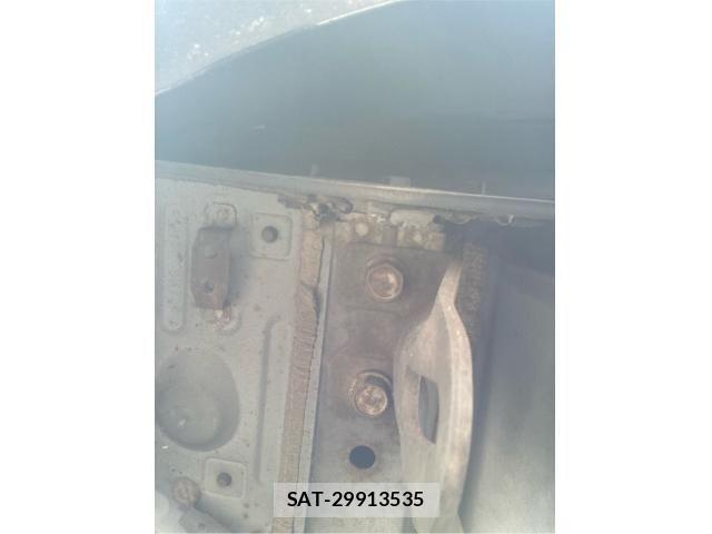 Toyota PRIUS 2011-08 8745355-14