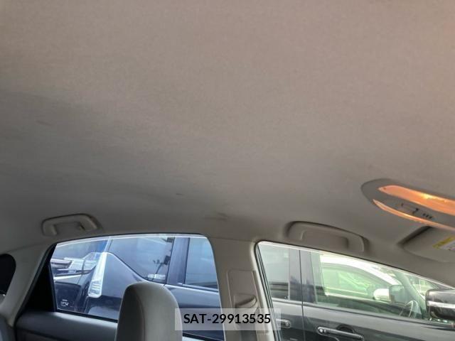 Toyota PRIUS 2011-08 8745355-22