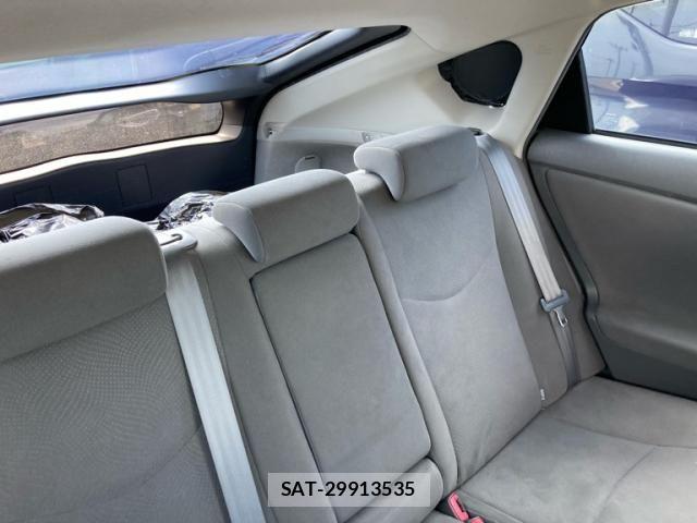 Toyota PRIUS 2011-08 8745355-23