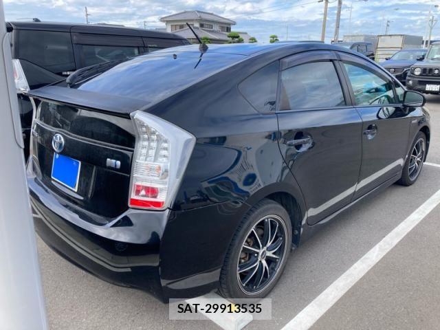 Toyota PRIUS 2011-08 8745355-3