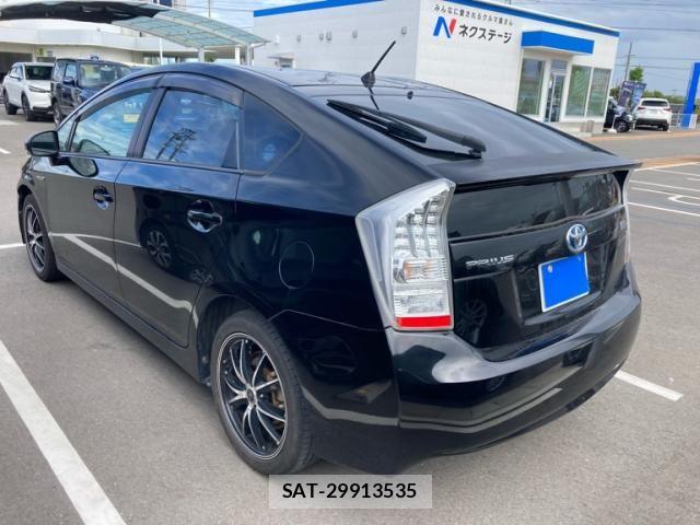 Toyota PRIUS 2011-08 8745355-4