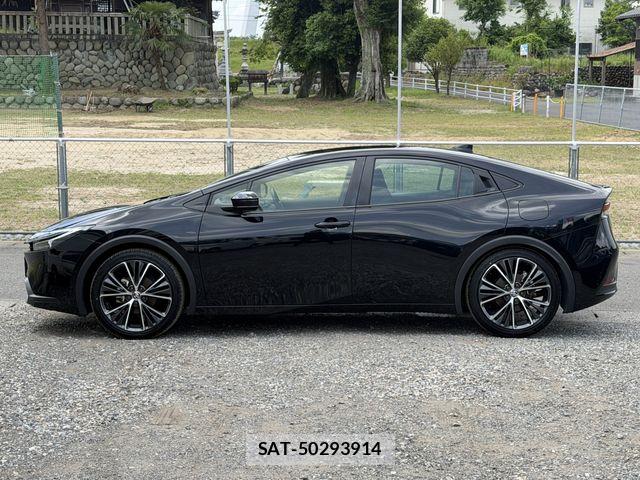 Toyota PRIUS 2023-02 8745257-10