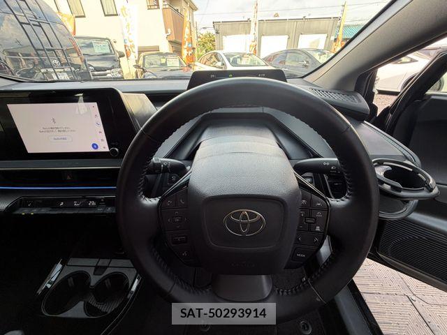 Toyota PRIUS 2023-02 8745257-17