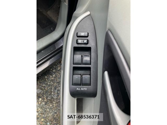 Toyota PRIUS 2011-10 8745356-15