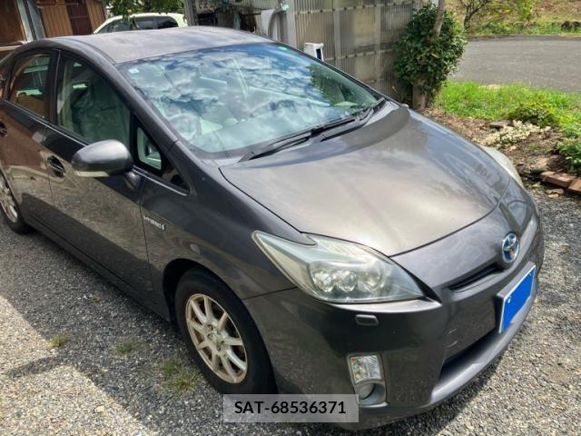 Toyota PRIUS 2011-10 8745356-1