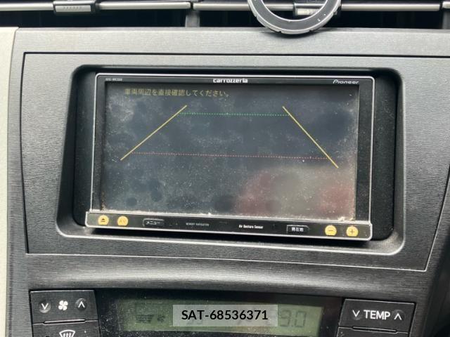 Toyota PRIUS 2011-10 8745356-24