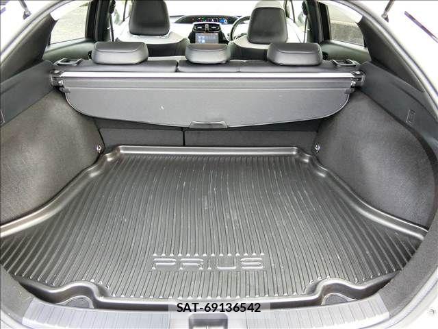Toyota PRIUS 2016-01 8745271-16