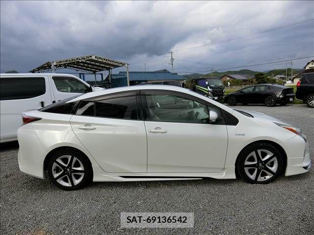 Toyota PRIUS 2016-01 8745271-4