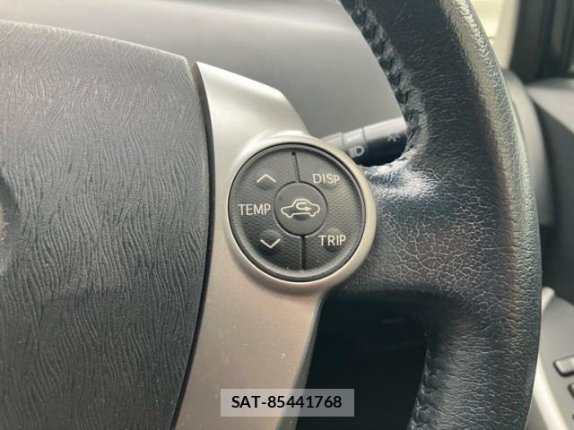 Toyota PRIUS 2012-03 8745357-17