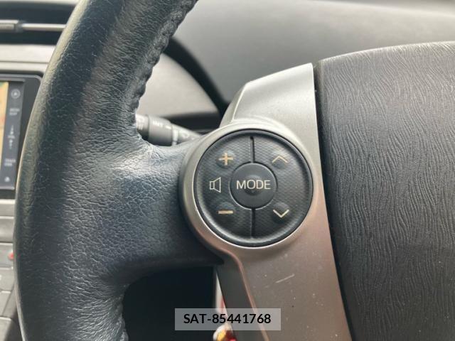 Toyota PRIUS 2012-03 8745357-18