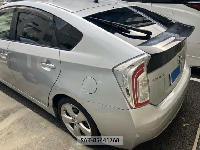 Toyota PRIUS 2012-03 8745357-3