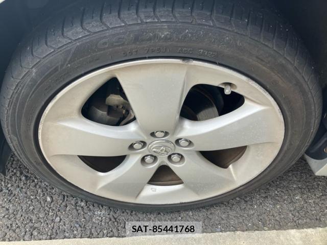 Toyota PRIUS 2012-03 8745357-6