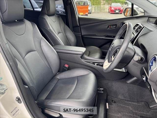 Toyota PRIUS 2016-08 8745264-14