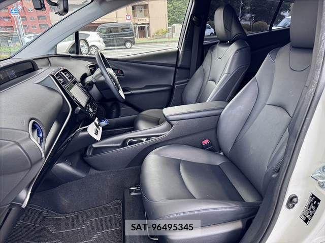 Toyota PRIUS 2016-08 8745264-15