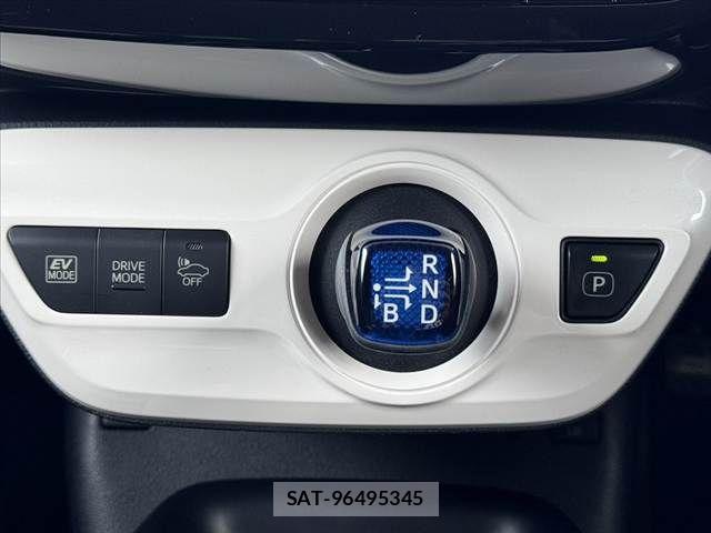 Toyota PRIUS 2016-08 8745264-23