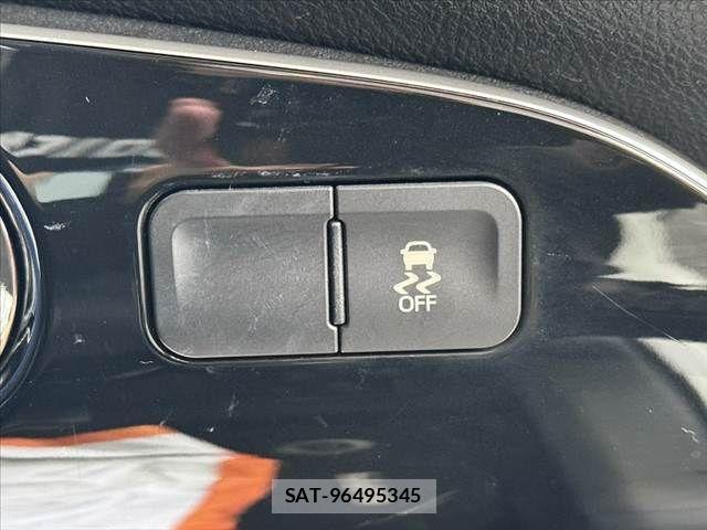 Toyota PRIUS 2016-08 8745264-27