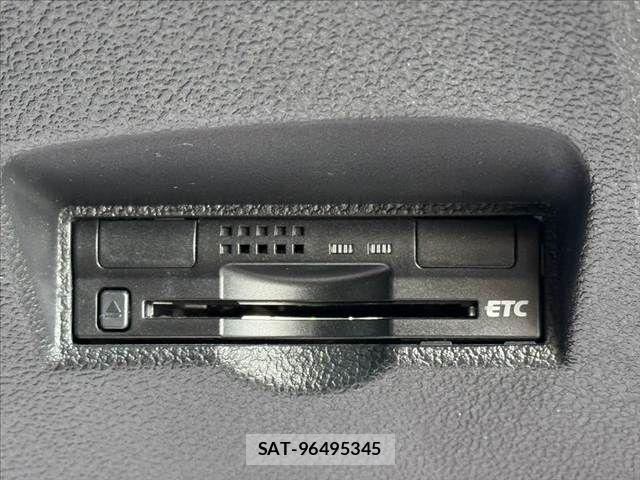 Toyota PRIUS 2016-08 8745264-28