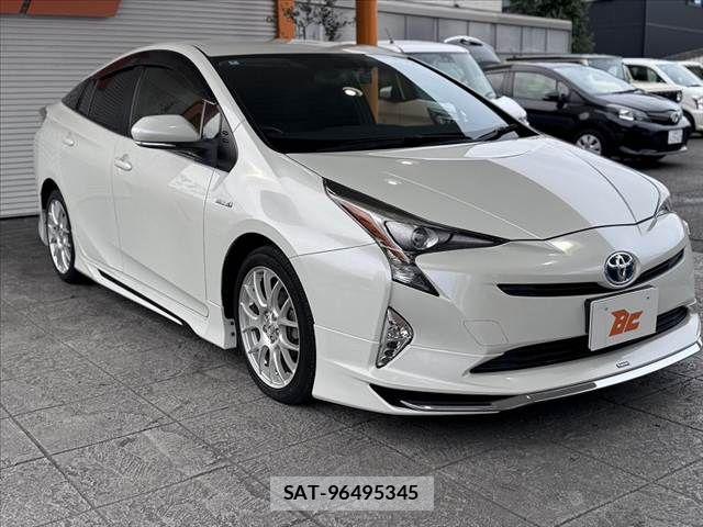 Toyota PRIUS 2016-08 8745264-6
