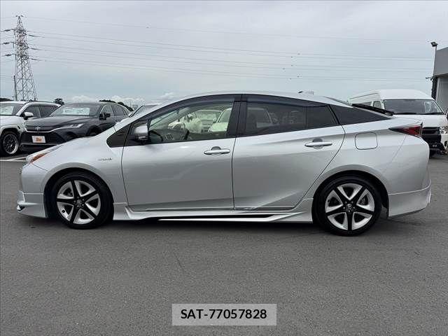 Toyota PRIUS 2015-12 8745283-10