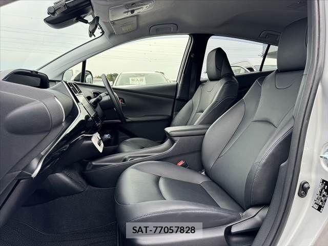 Toyota PRIUS 2015-12 8745283-16