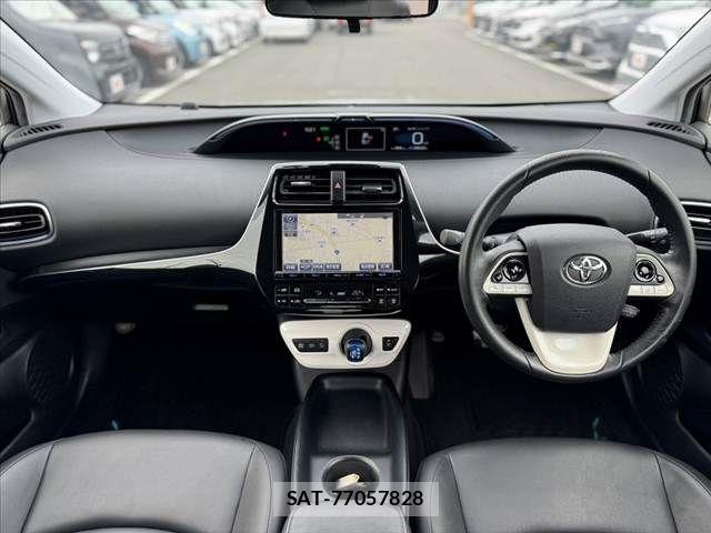 Toyota PRIUS 2015-12 8745283-1
